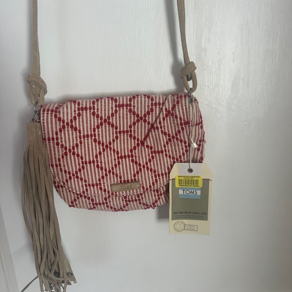 Crossbody - Picture 3 of 5